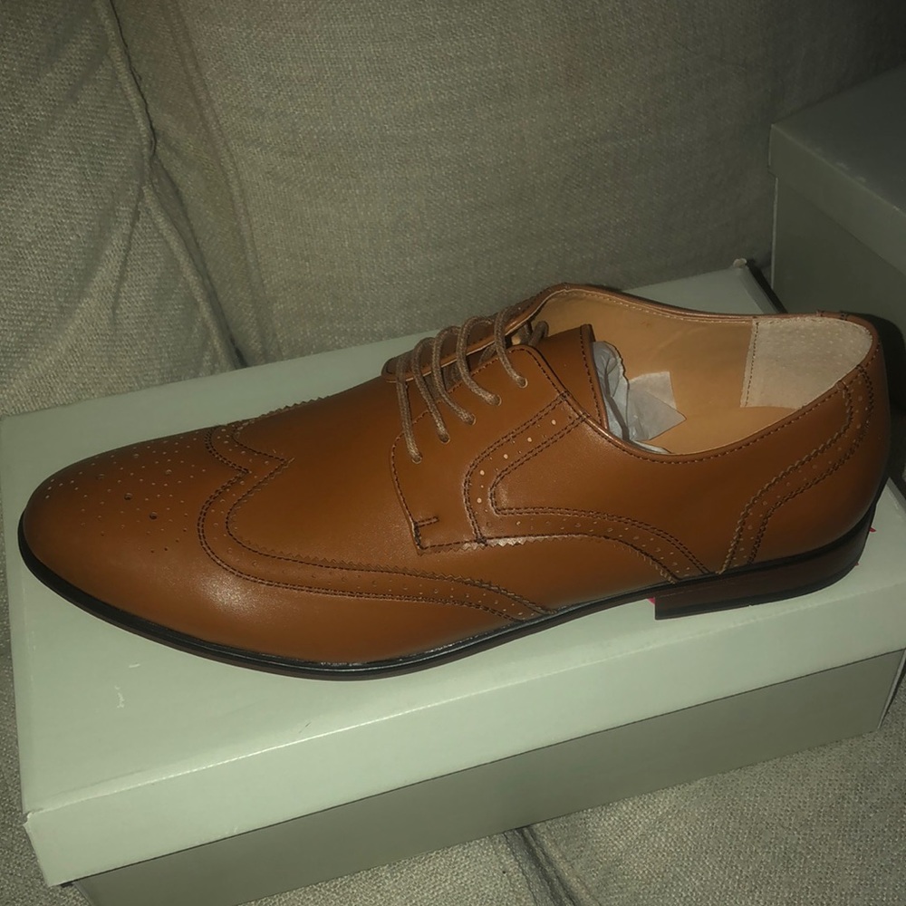 Brand New never worn Perry Ellis Dress Shoes. Men’s Size (12,10,7.5)